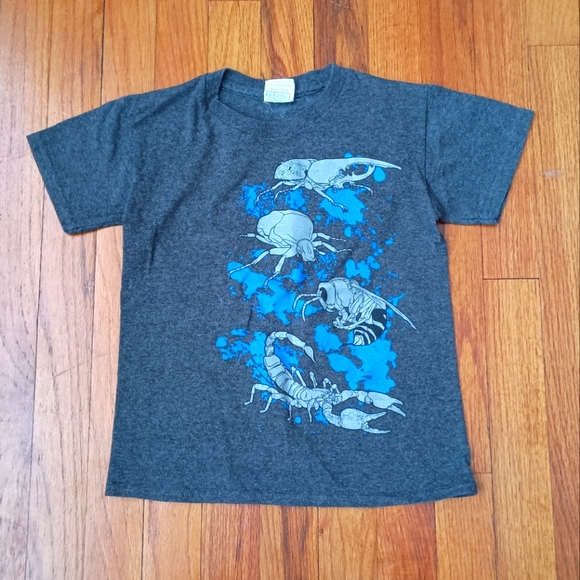 Delta Other - 3/$10 🌟 Delta Pro Weight Grey Gray Blue Bug T-shirt Shirt Top Small